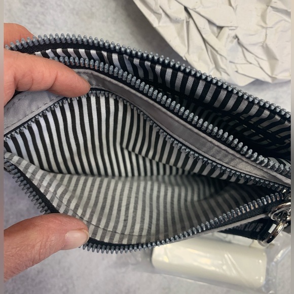 NWT STELLA & MAX TWISTED CROSSBODY & WRISTLET w/SAFEKEEPER LINING PLUS CHARGER - Picture 3 of 10